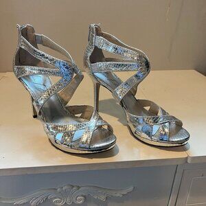 Marc Fisher Silver metallic embossed strappy dressy heels, Size 8M